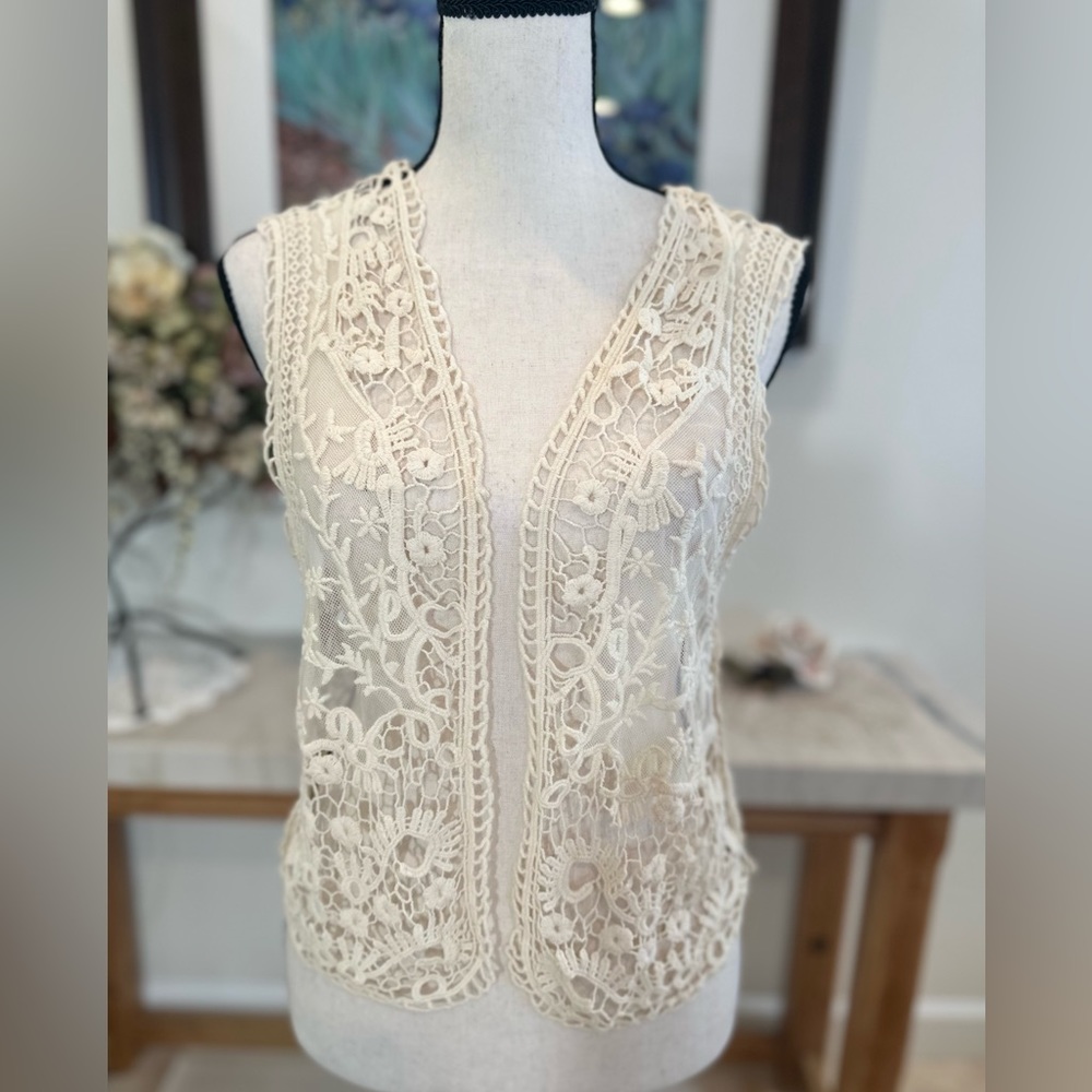 Mystree Lace Vest -Size Medium